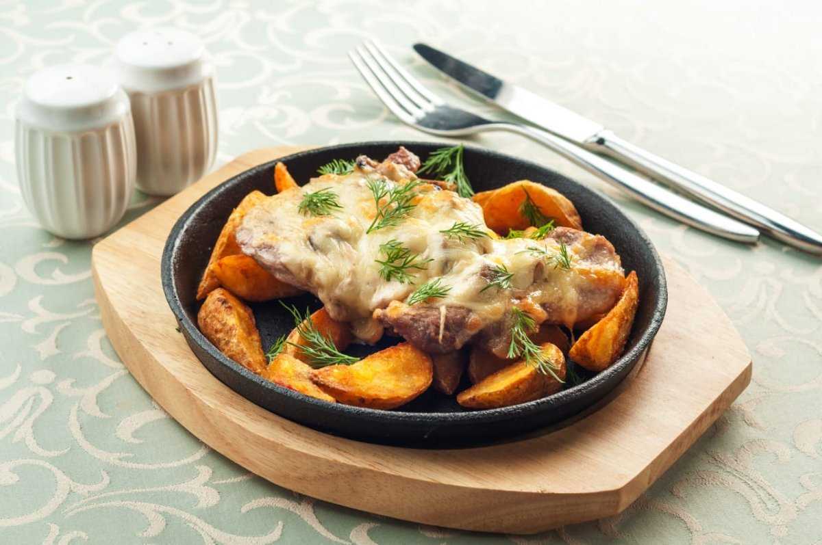 Мясо по-французски в духовке из свинины – самые вкусные рецепты