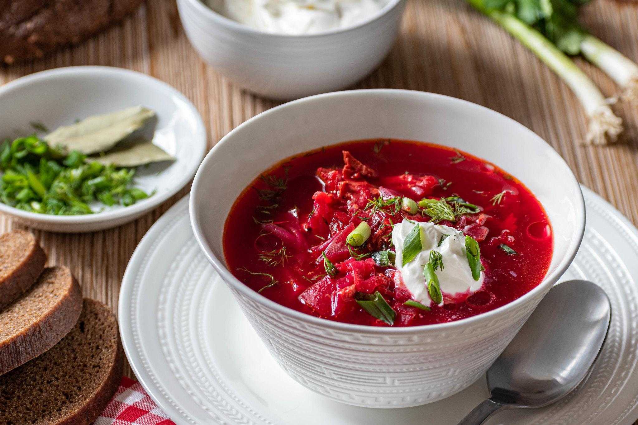 Пошаговый рецепт классического борща с курицей