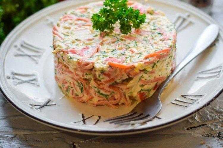 🚩 салат с корейской морковкой и крабовыми палочками
