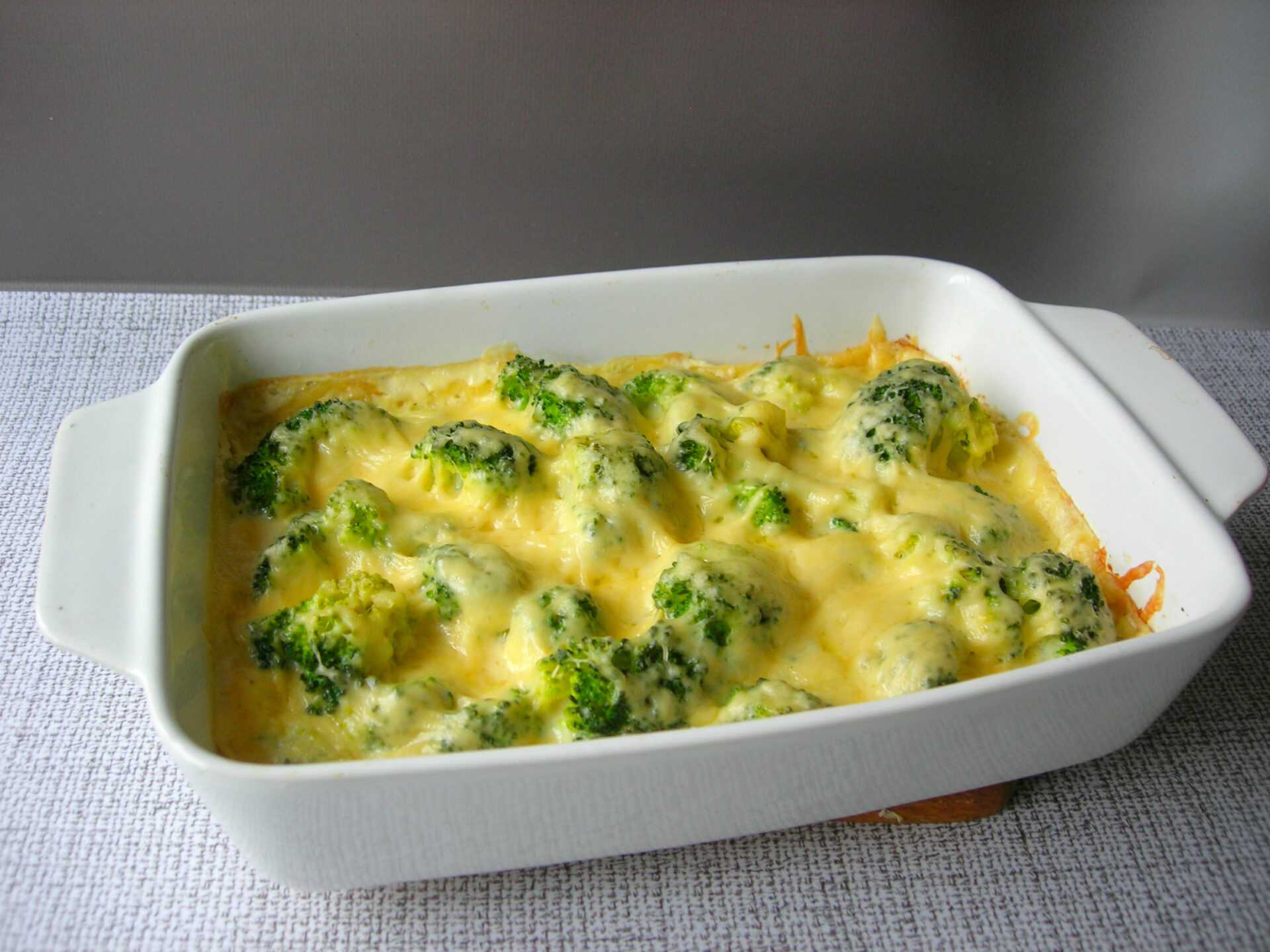 Запеканка из брокколи с сыром и яйцами