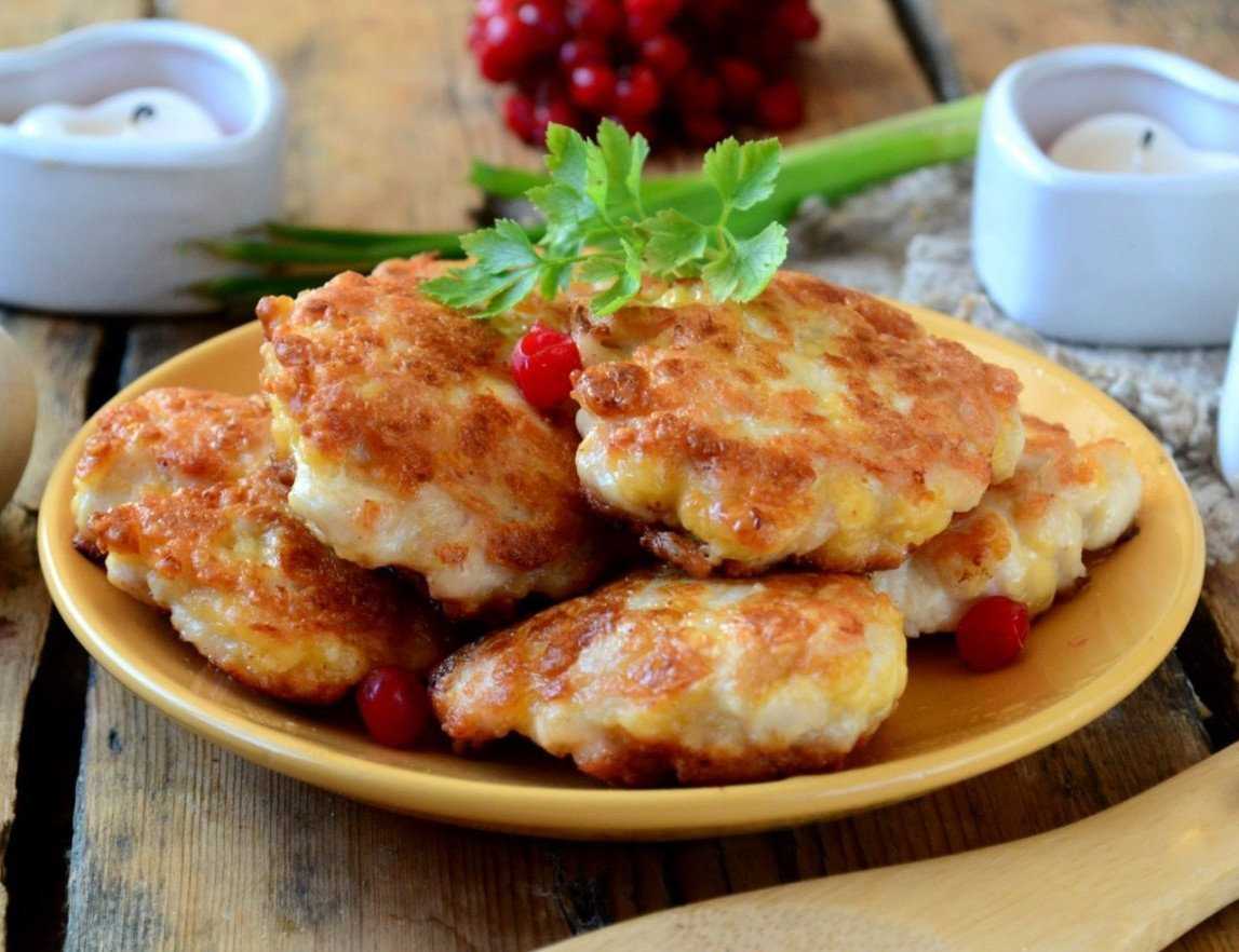 Нежные куриные котлеты с манкой и молоком. рубленые куриные котлеты с манкой. рецепт для приготовления в духовке