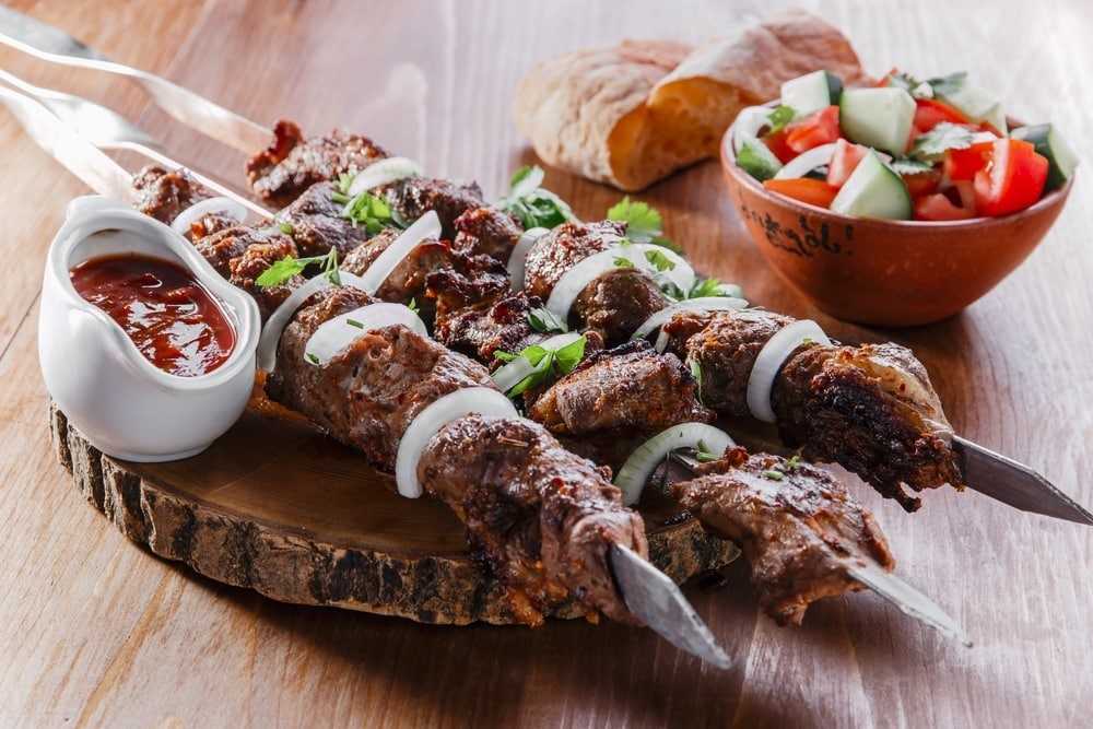 Маринады для шашлыка из свинины: 14 самых вкусных и быстрых рецептов 2023 года, чтобы мясо было мягким и сочным