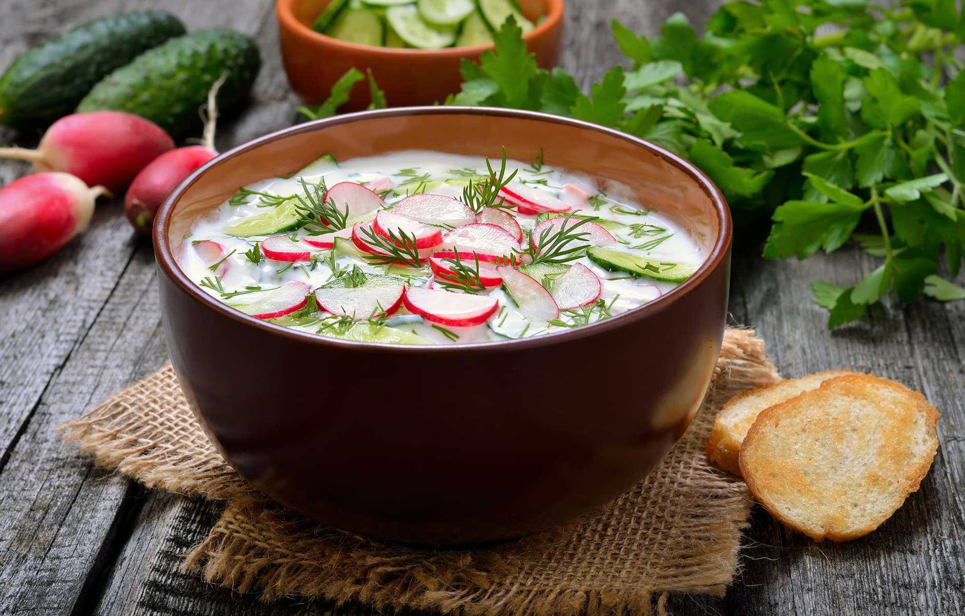 Окрошка на квасе с колбасой - 4 простых рецепта самой вкусной окрошки
