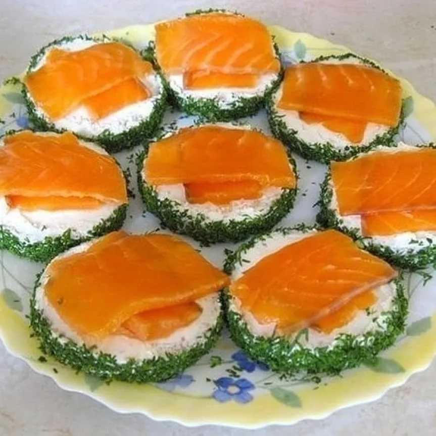 Бутерброды с красной рыбой — 10 простых и вкусных рецептов для праздничного стола