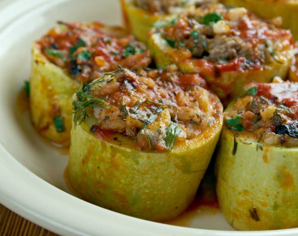 Самые вкусные рецепты кабачков с фаршем в духовке — вкусный хит летнего сезона