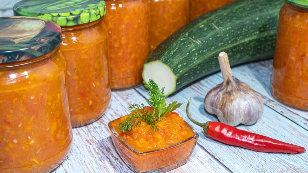 Аджика из кабачков – 6 очень вкусных рецептов