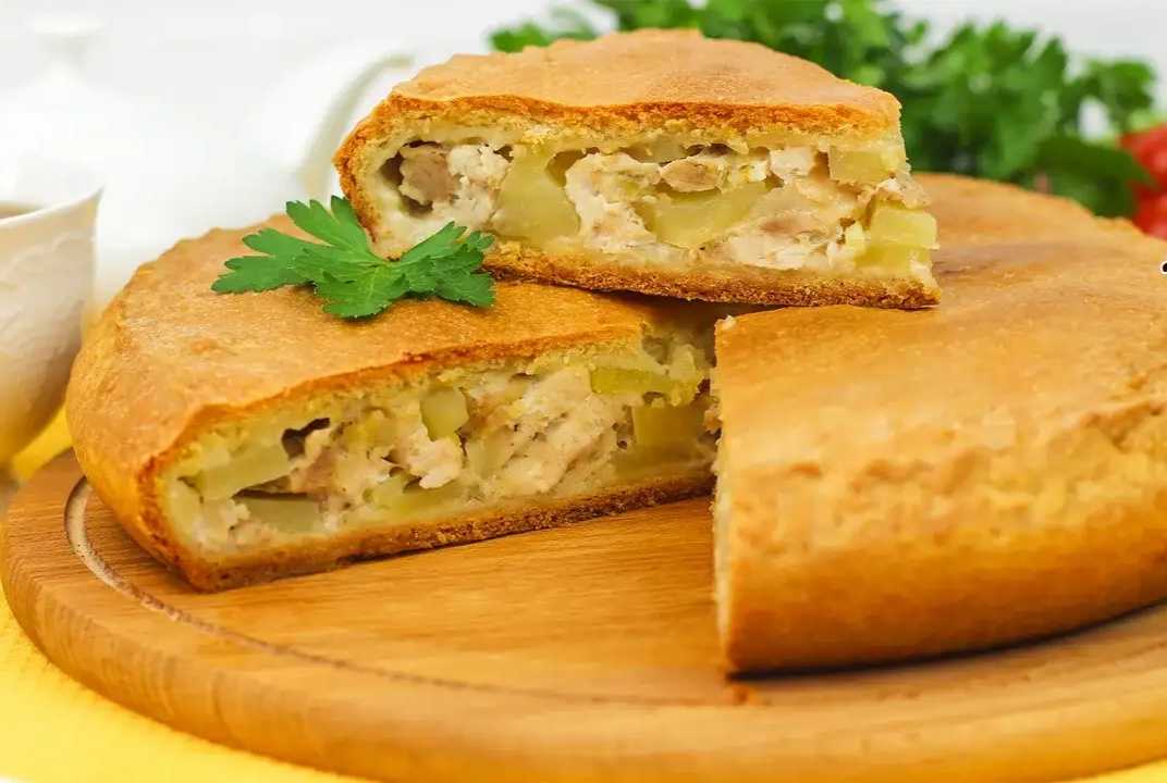 Курник в духовке - 7 рецептов с курицей, картошкой, грибами