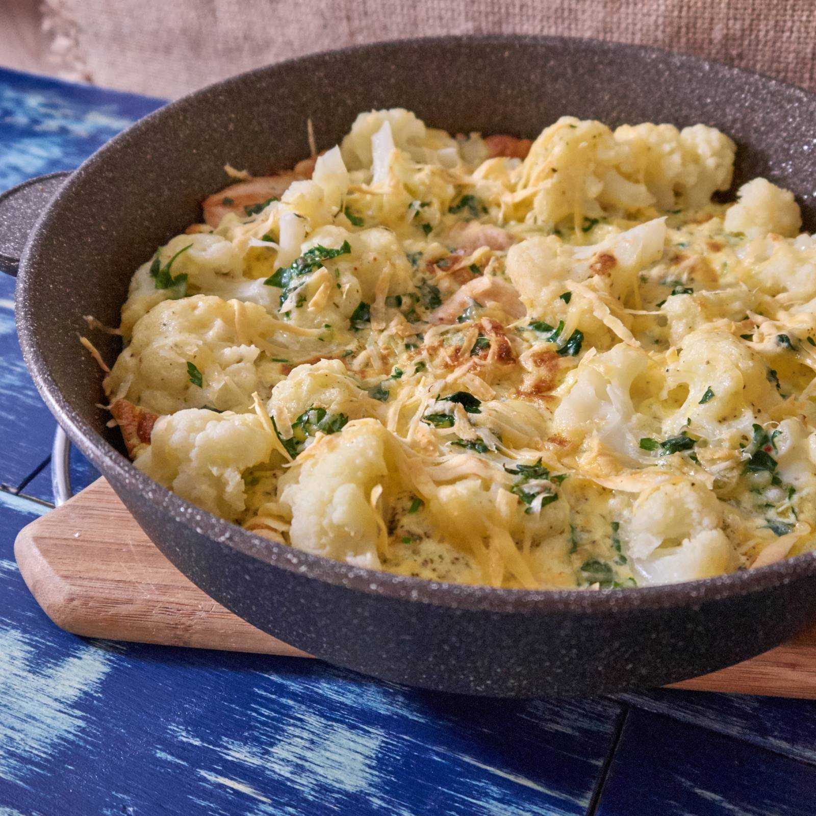 Цветная капуста с яйцом и сыром в духовке: в сметане, с грибами, томатом. лучшие варианты цветной капусты с яйцом и сыром в духовке