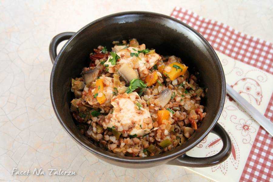Пшеничная каша с курицей и грибами в мультиварке рецепт с фото