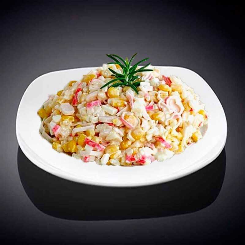Простые и вкусные салаты с чипсами: 8 рецептов