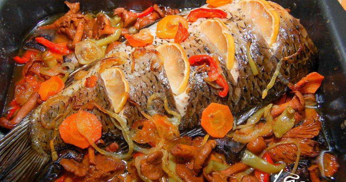 Карп в духовке целиком: 10 вкусных рецептов