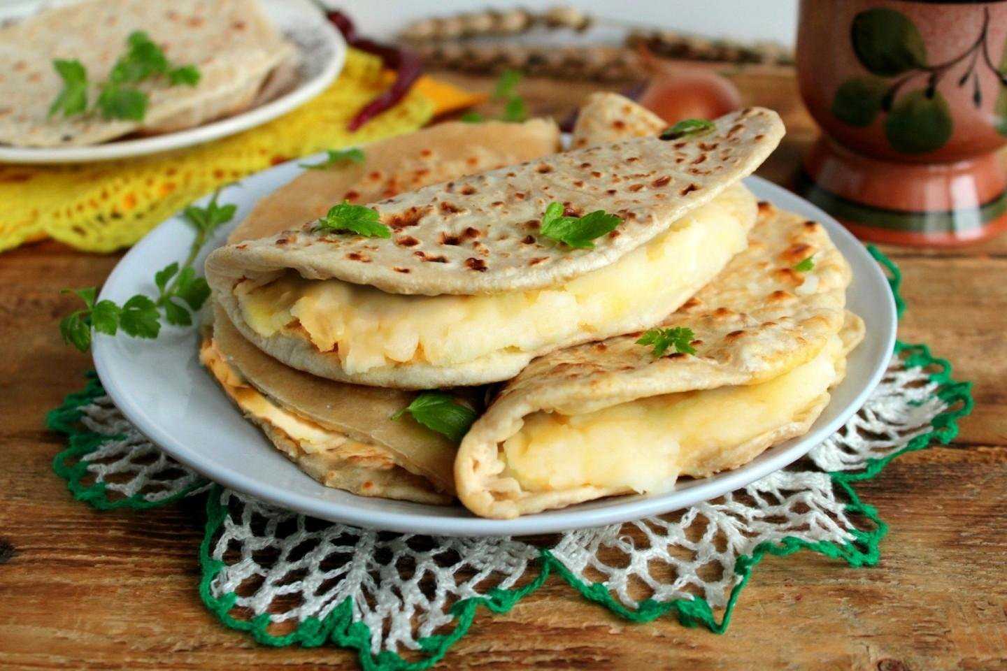 Кыстыбый с картошкой – 6 рецептов