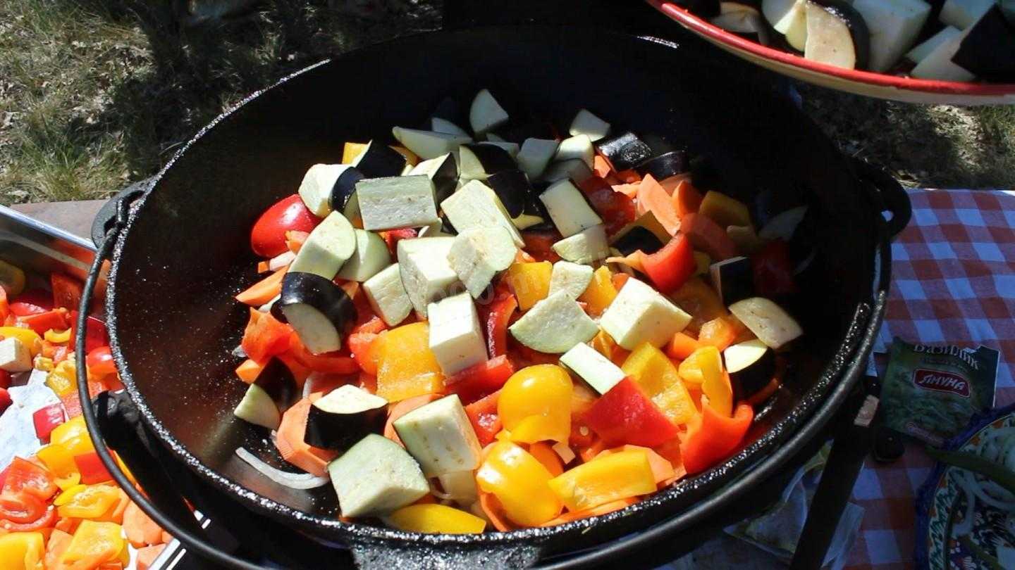 Жаркое из свинины с картофелем рецепт с фото пошагово - вкуснофф.рф
