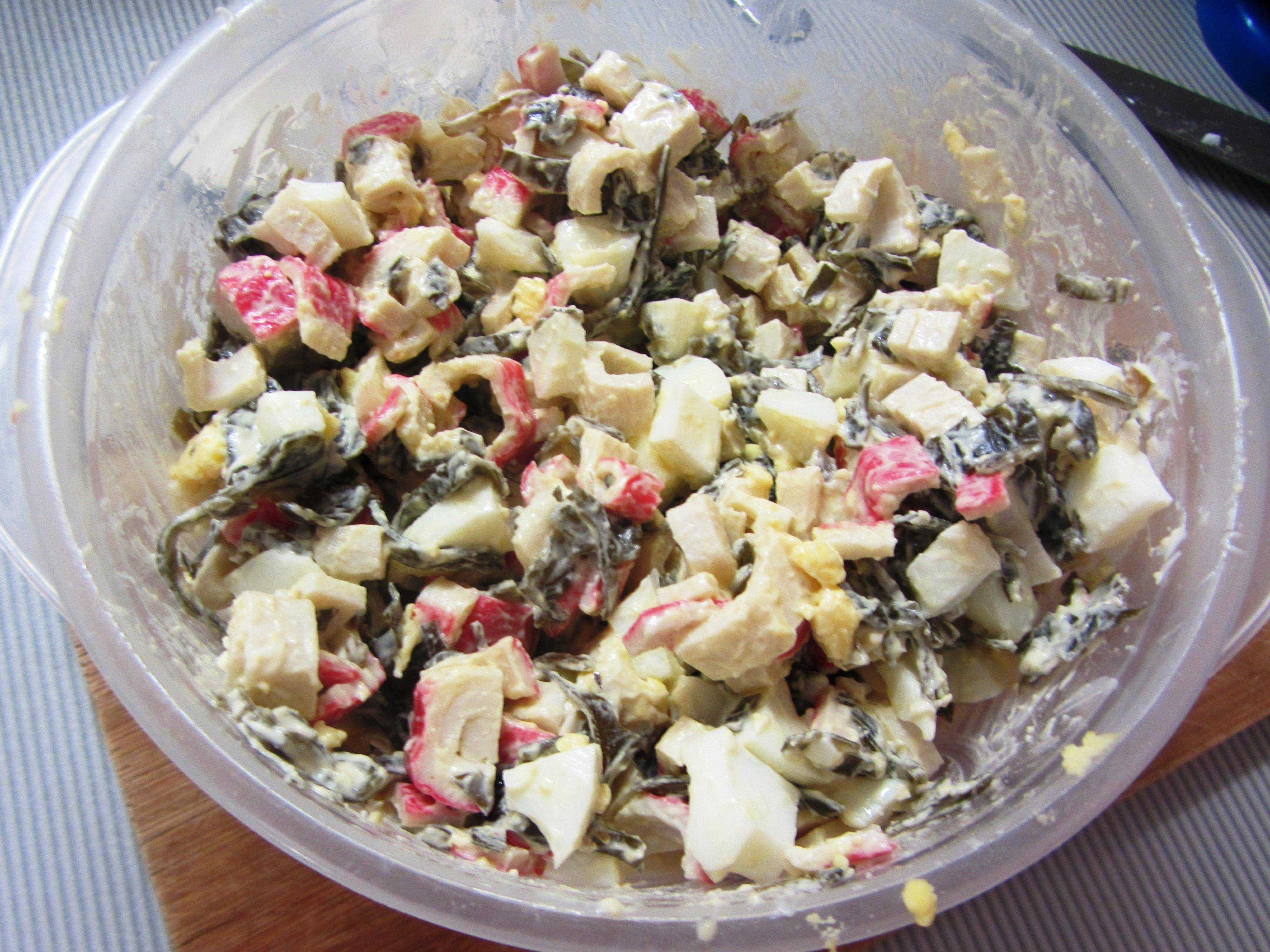Салат из морской капусты с яйцом и зеленым горошком  рецепт с пошаговыми фото