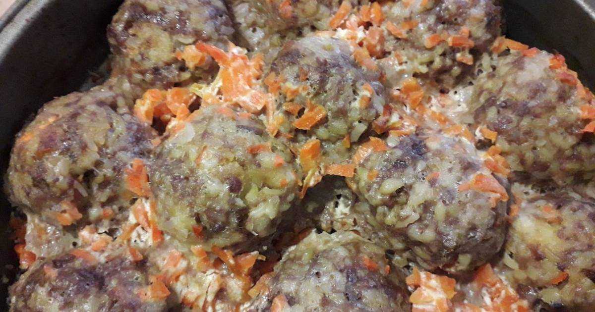 Рецепты салатов, первых блюд, закусок, вторых блюд, гарниров, закаток, выпечек, десертов и напитков | wowcook.net 
ёжики из фарша с рисом с подливкой в духовке | wowcook.net