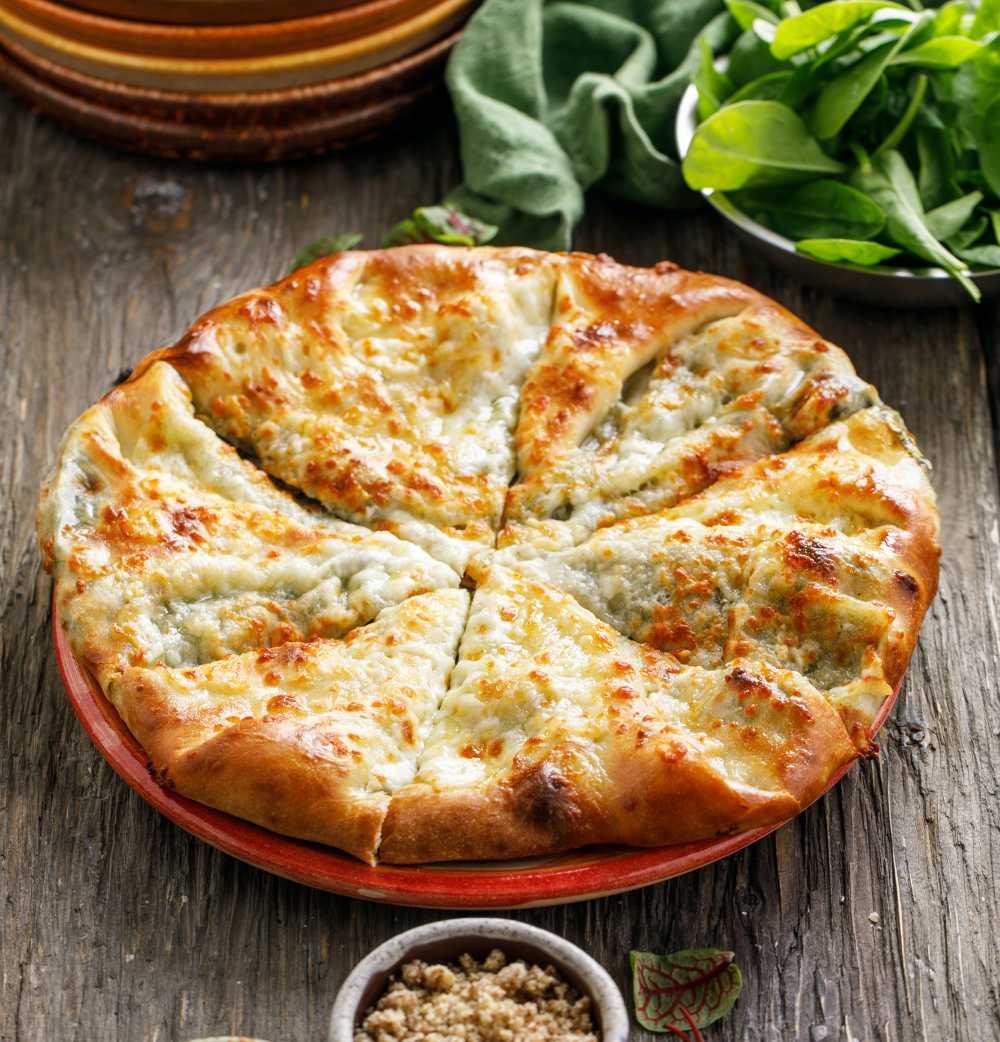 20 рецептов хачапури с сыром на любой вкус