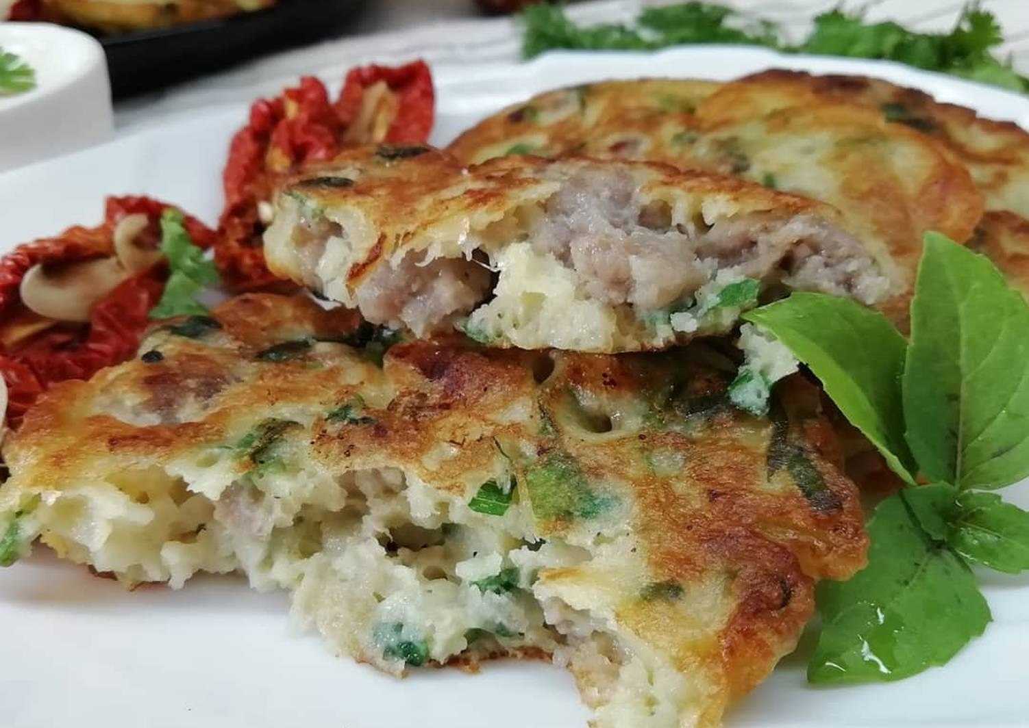 Это не просто оладьи, а великолепный рецепт оладий с начинкой из куриного фарша