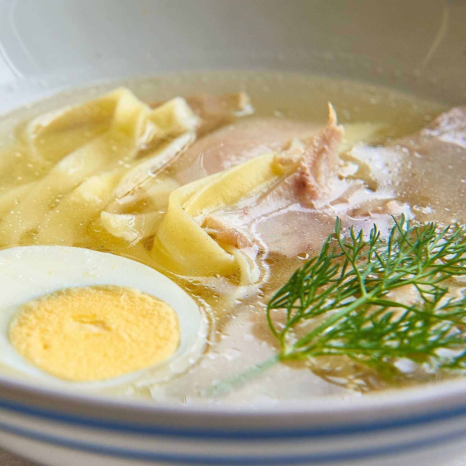 Прозрачный куриный бульон с лапшой: как приготовить | меню недели