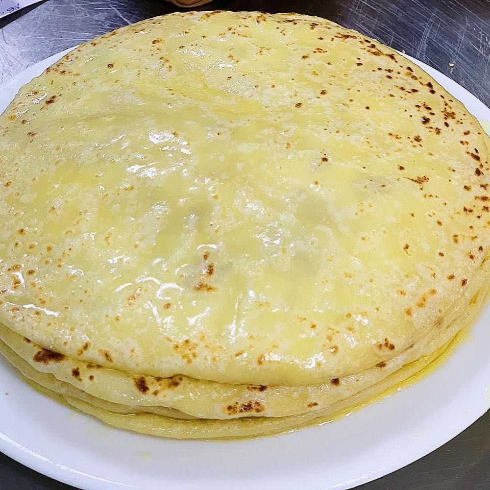 Ленивые хачапури с сыром на сковороде – быстро и вкусно