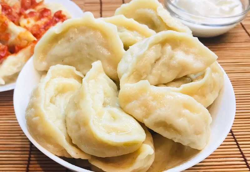 Вареники с картошкой и салом — рецепт с видео