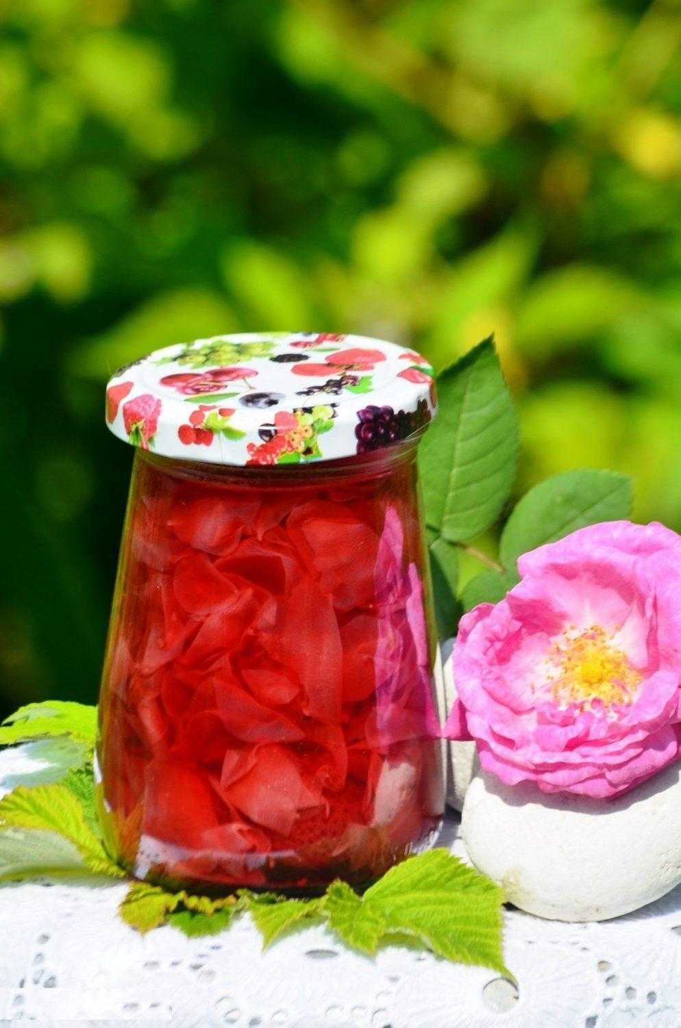 Варенье из лепестков роз: польза и вред, старинные рецепты