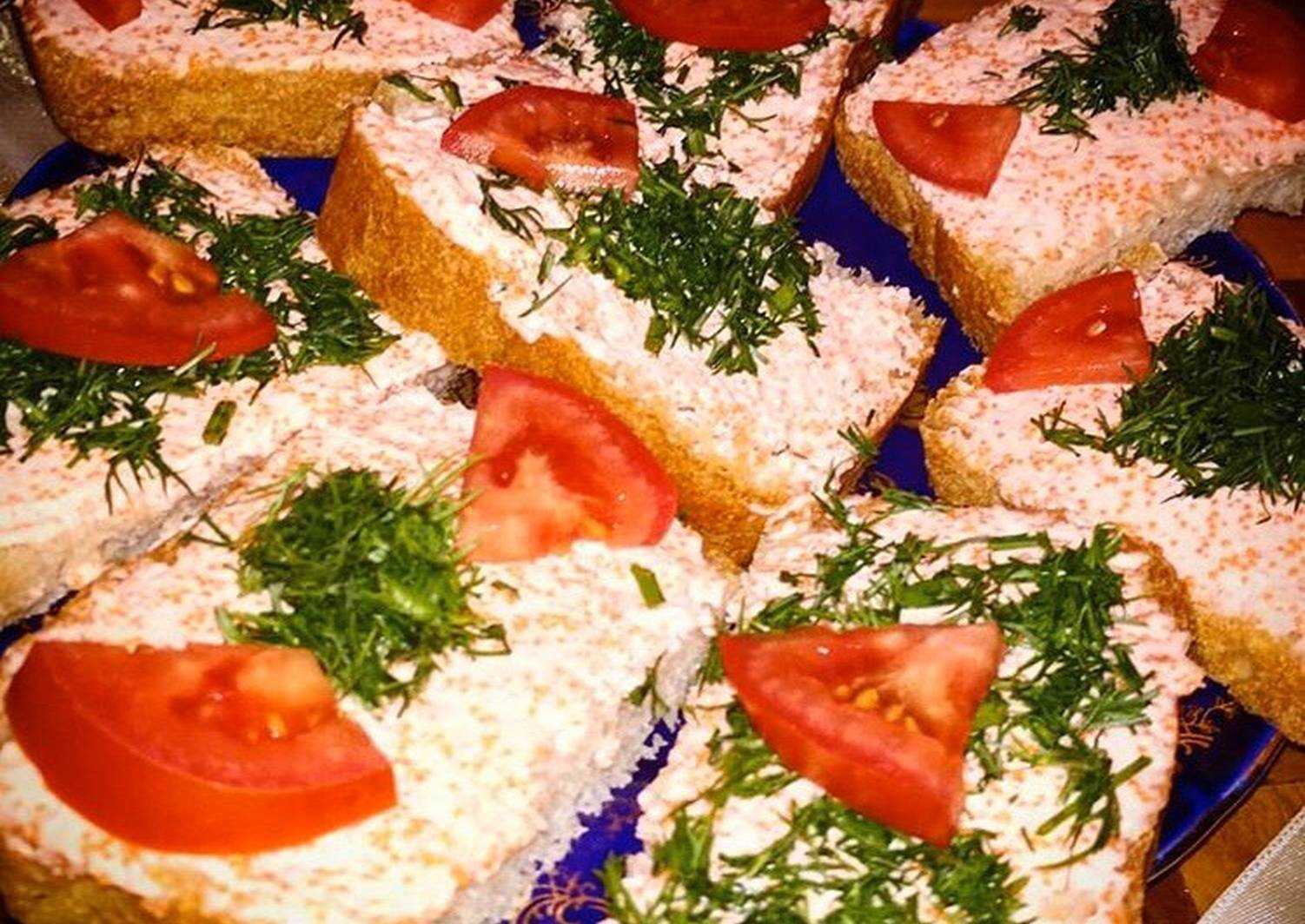 Бутерброды с икрой трески, вкусные рецепты с фото
