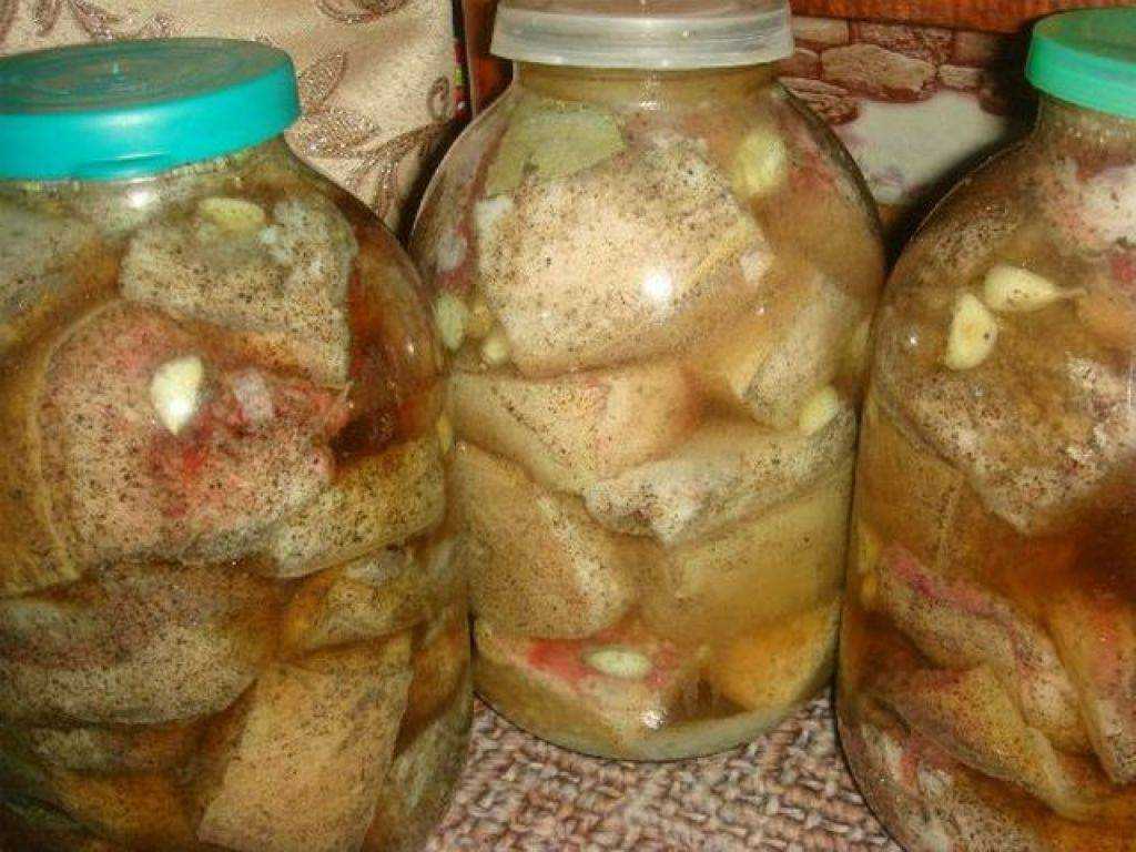 Как засолить сало в рассоле горячим способом с чесноком и перцем