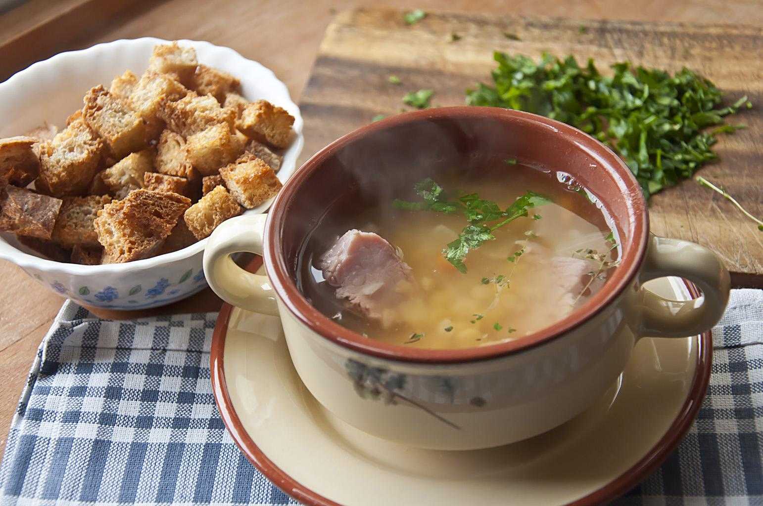 Как вкусно приготовить гороховый суп - традиционный рецепт с копченостями, ребрышками