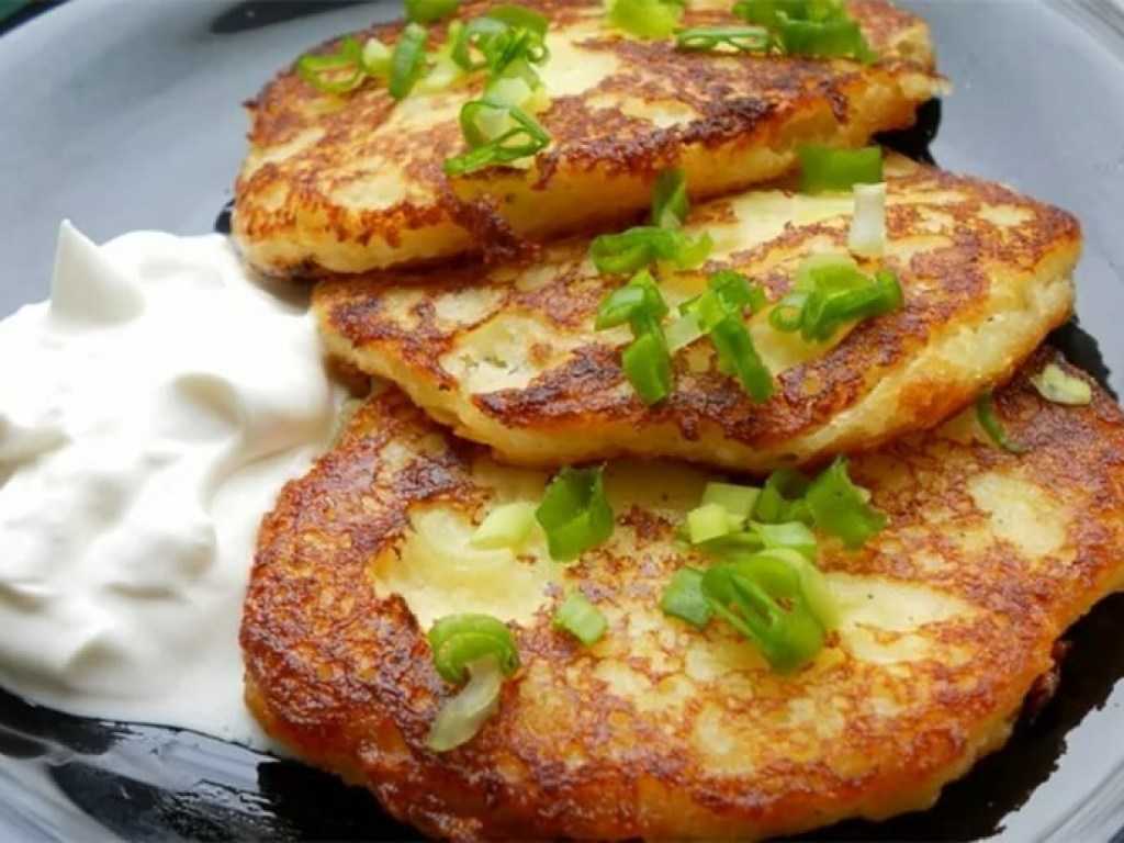 Оладьи из картофельного пюре, с мясом, с грибами