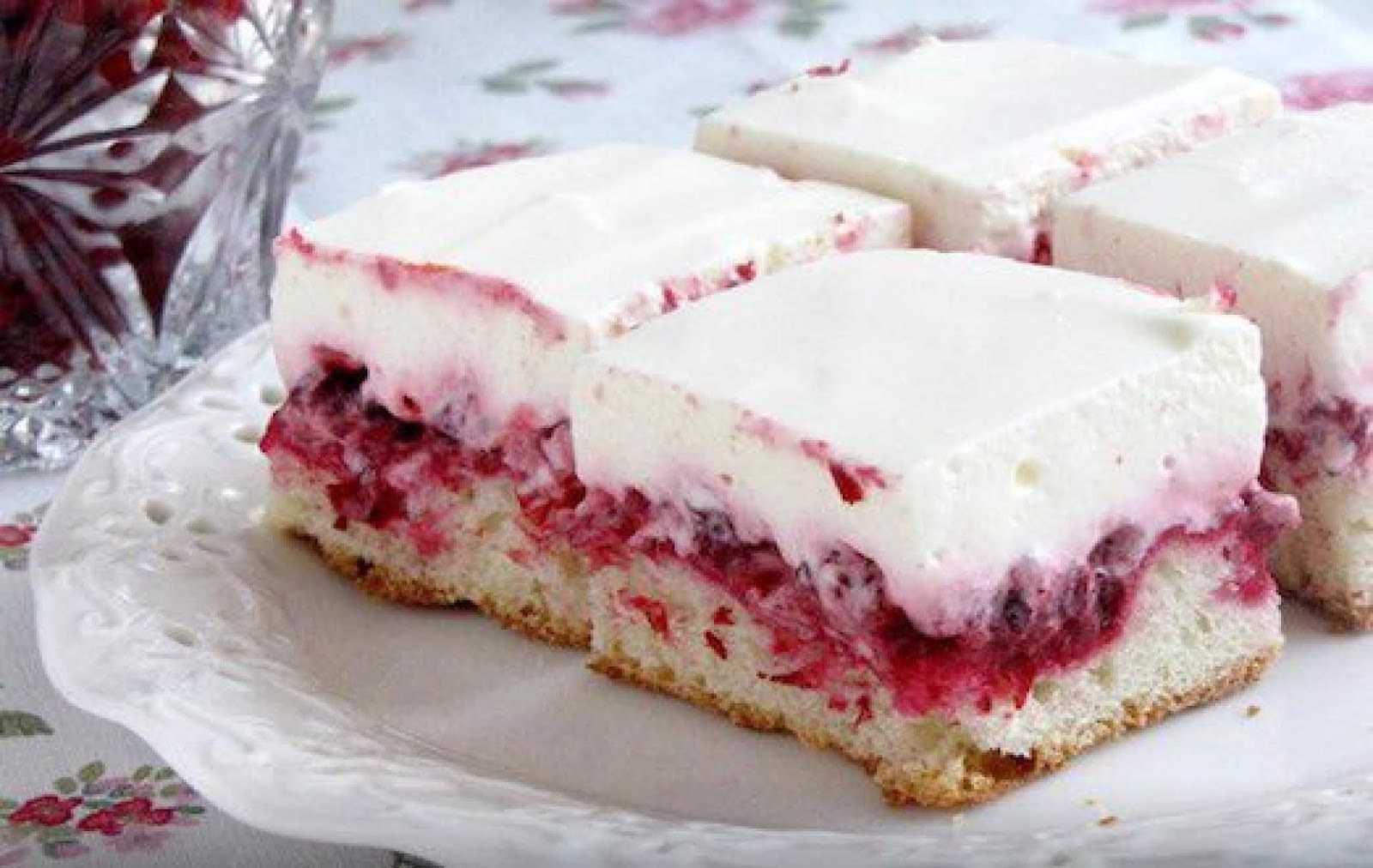 Как приготовить домашний пирог с брусникой. рецепты вкусного пирога с брусникой пошагово с фото. как испечь песочный, слоеный, дрожжевой пирог с брусникой. вкусный пирог с брусникой: рецепты с фото пошагово