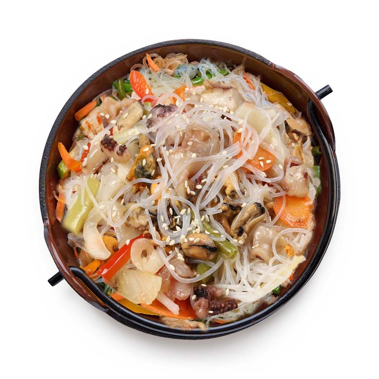 Фунчоза с курицей и овощами