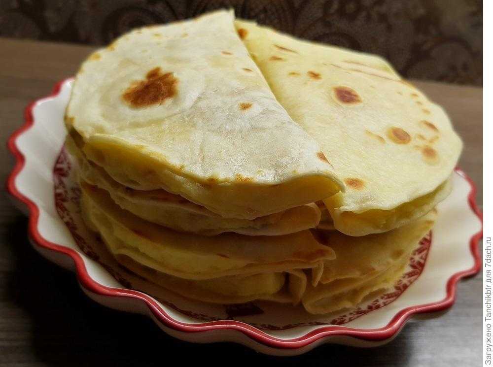 Кыстыбый - татарские лепёшки с пшёнкой и картофелем