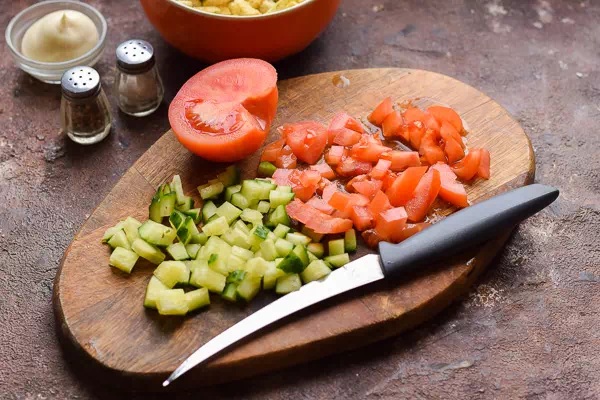 Новые салаты с крабовыми палочками – 6 вкусных и простых рецептов с фото