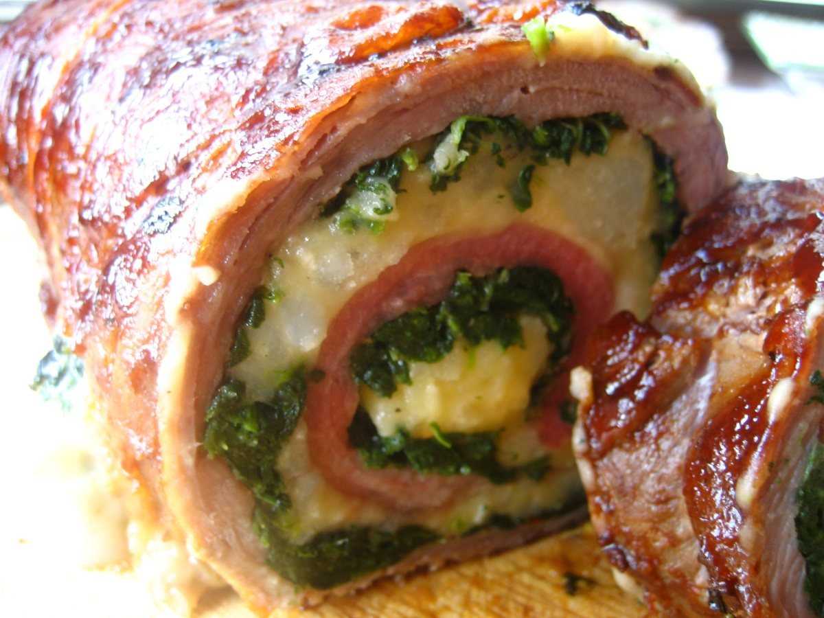 6 рецептов как вкусно приготовить на ужин говяжью рульку, запеченную в духовке
говяжья рулька, запеченная в духовке в фольге или в рукаве - что это такое и чем полезна, разнообразные рецепты приготовления