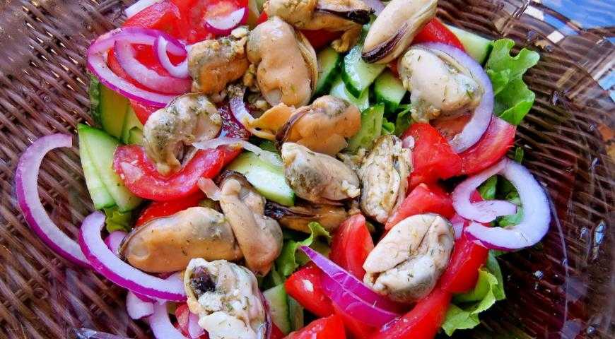 Салаты из морепродуктов — рецепты приготовления салата из мидии