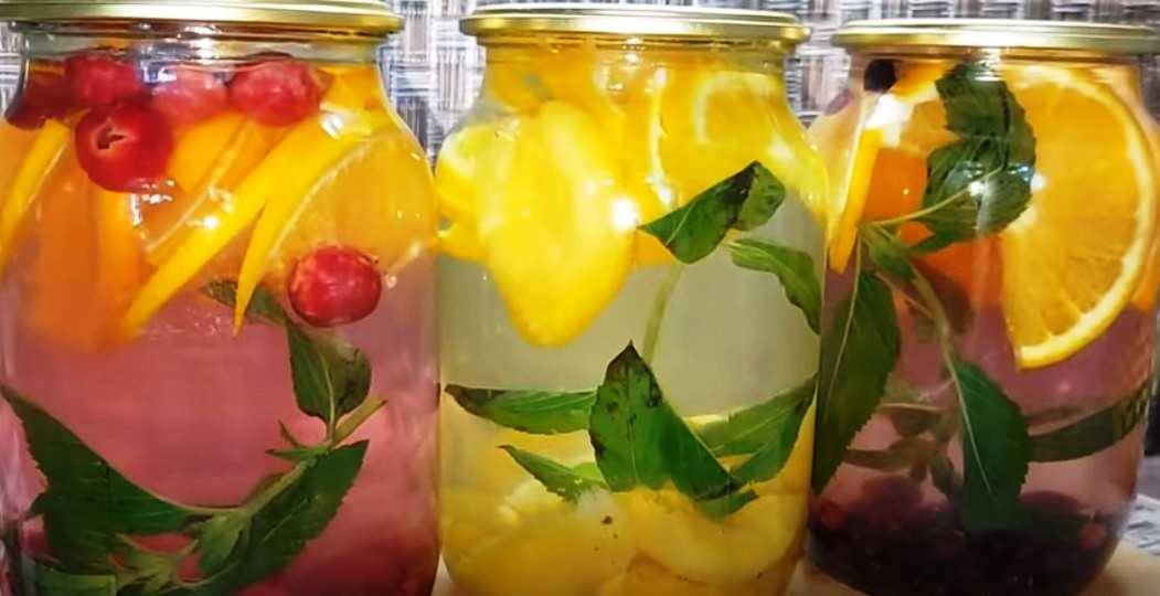 Компот мохито из яблок на зиму с мятой, лимоном и апельсином