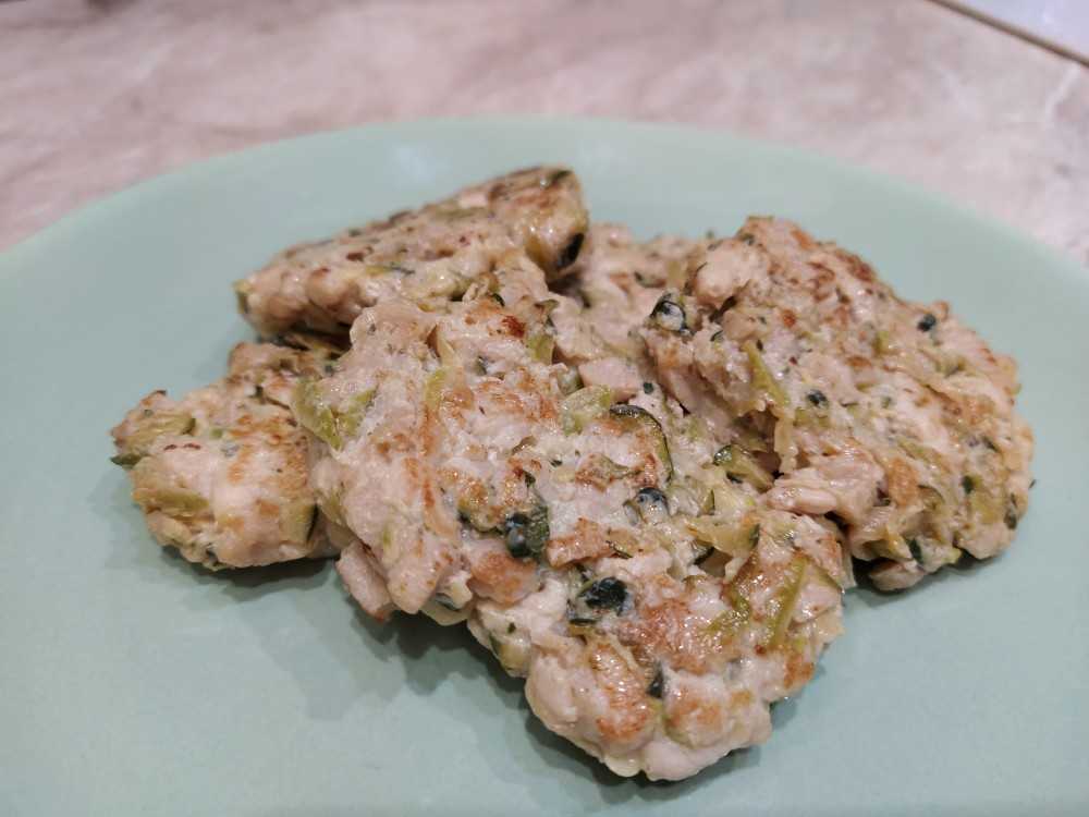 Готовим котлеты, рубленные из куриной грудки: три рецепта