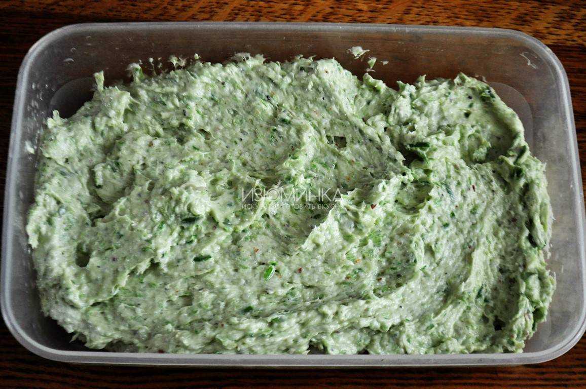 Сало, перекрученное с чесноком