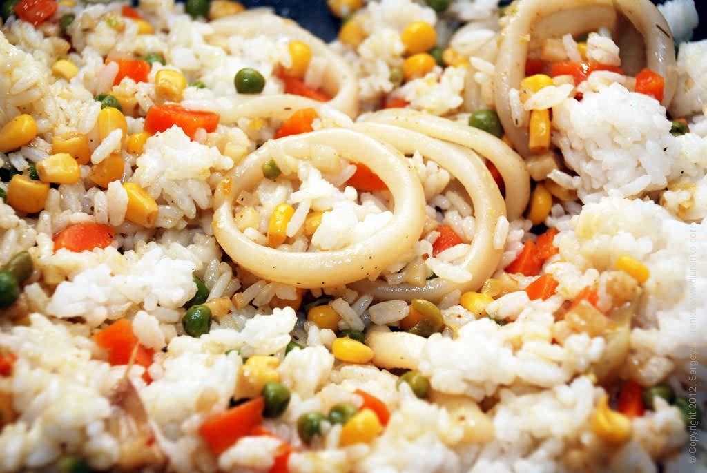 Жареные кальмары с рисом рецепты