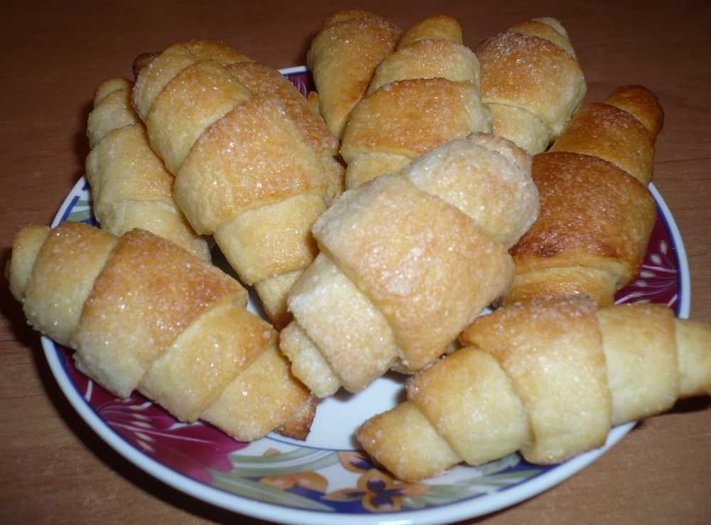 Как приготовить вкусные рогалики с повидлом в духовке – 6 пошаговых рецептов с фото