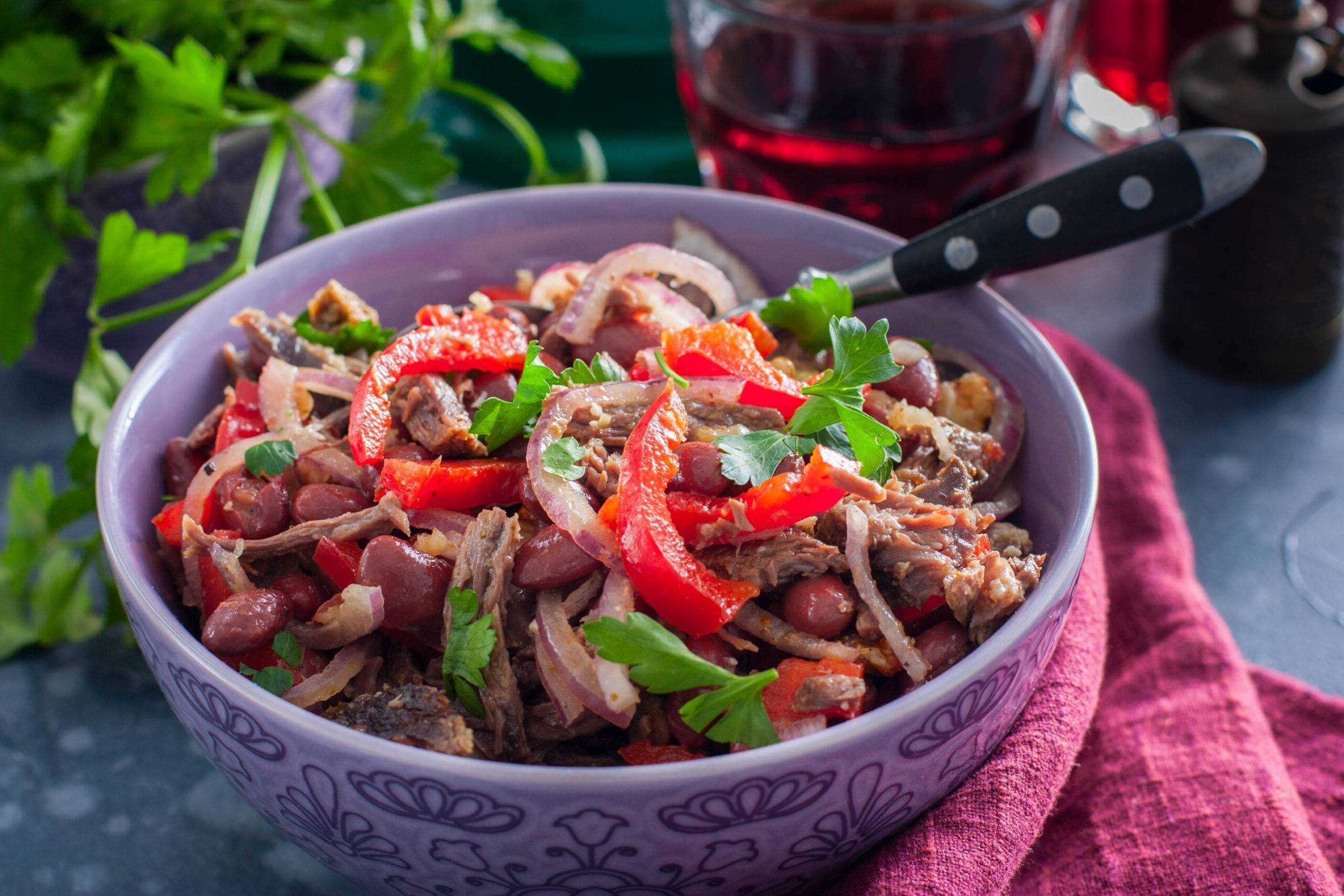 Топ-10 невероятно вкусных и сытных рецептов салата с говядиной
