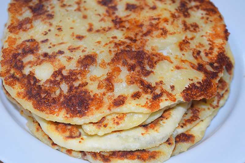 Ленивые хачапури с сыром на сковороде – 6 быстрых и вкусных рецептов