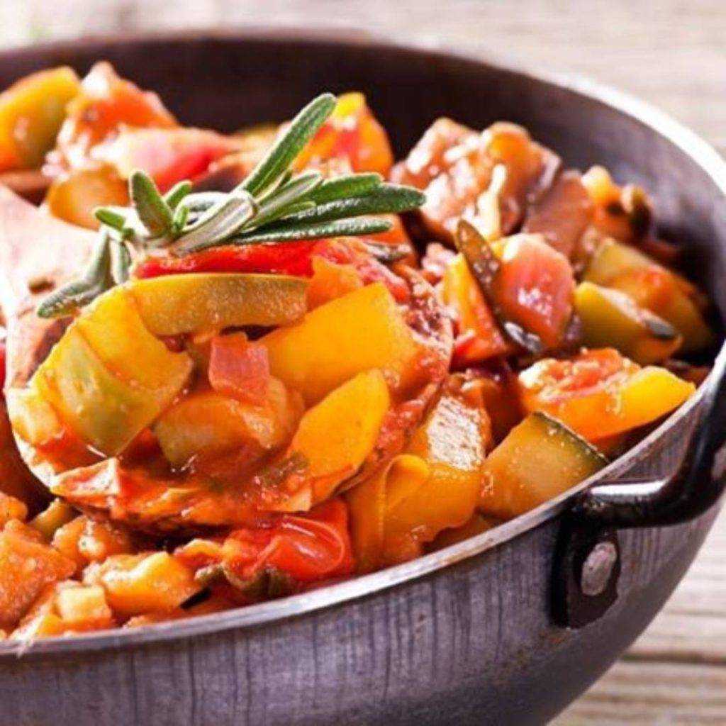 Овощное рагу с мясом: 11 пошаговых рецептов