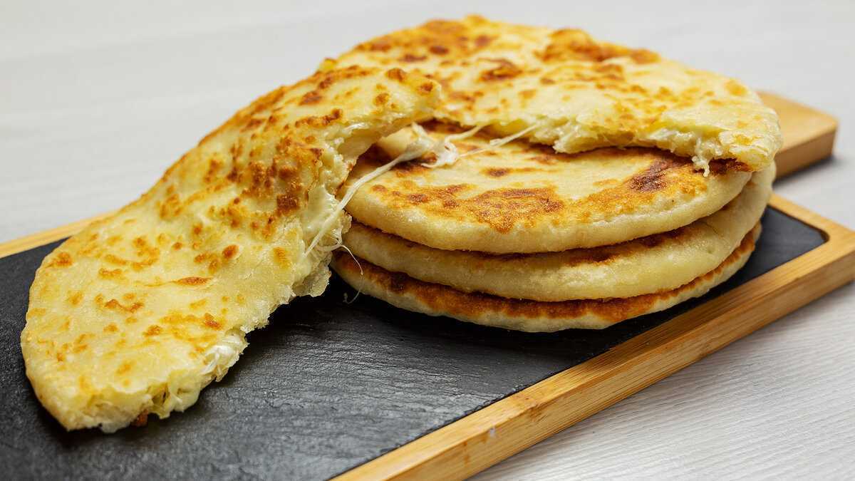 20 быстрых и вкусных сырных лепешек