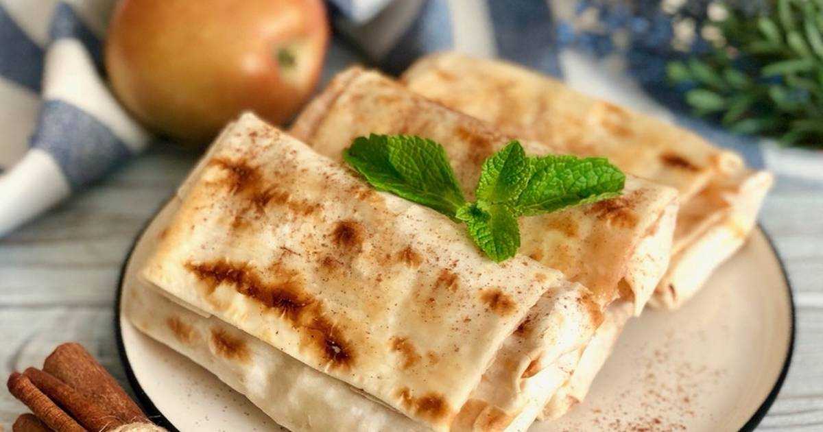 Треугольники из лаваша с начинкой, жареные на сковороде