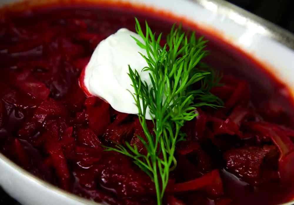 Свекольник с мясом: 8 сытных рецептов