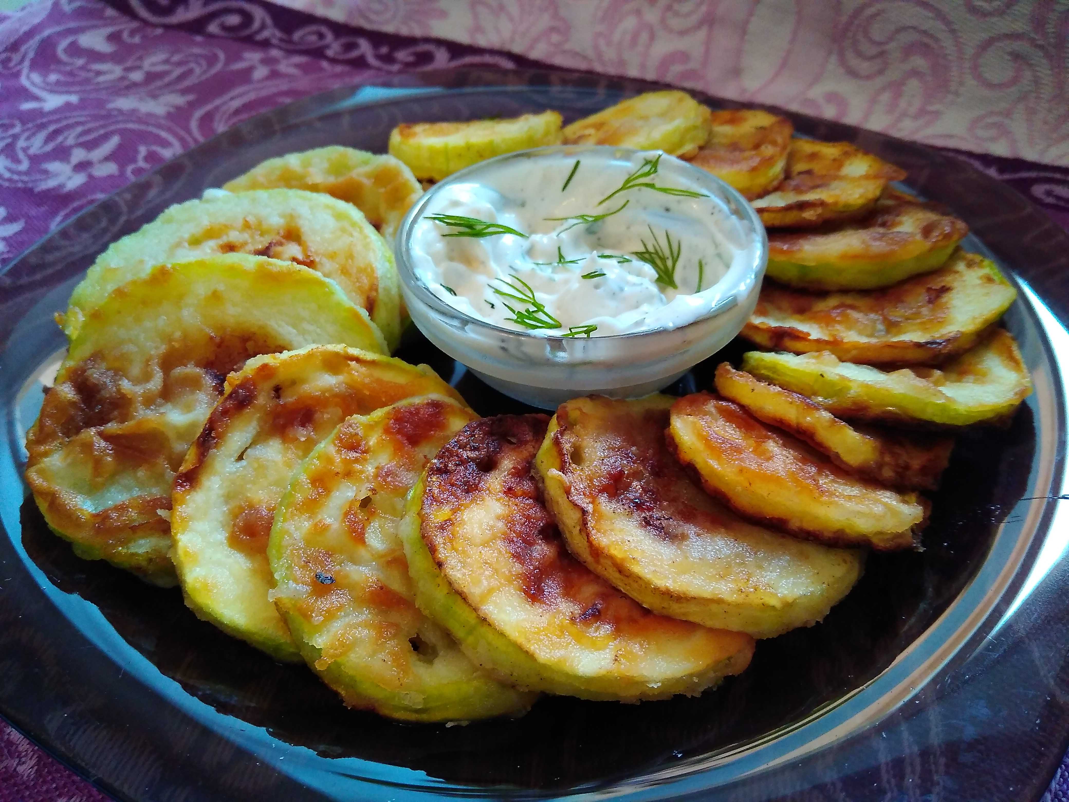 Жареные кабачки со сметаной и паштетом рецепт с фото