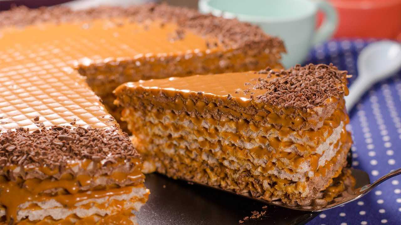 Вафельный торт из готовых коржей со сгущёнкой  рецепт с пошаговыми фото