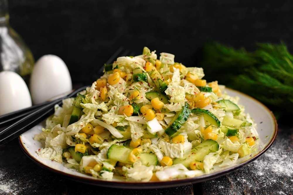 Салат с копченой курицей и ананасами - 9 очень вкусных классических  рецептов 
