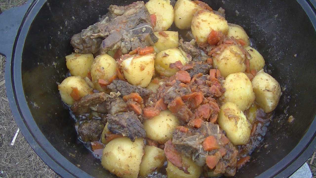 Тушеная картошка с мясом в казане на костре: как тушить, рецепты